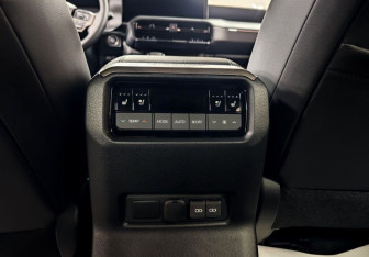 Новый Toyota Land Cruiser Prado 2026 (21 фото)