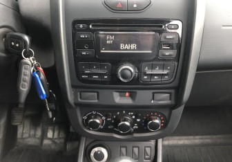 Подержанный автомобиль Renault Duster 2015 года (14 фото)