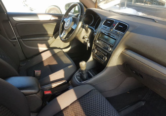 Подержанный автомобиль Volkswagen Golf Hatchback 2011 года (9 фото)