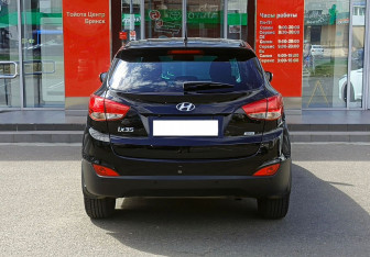 Подержанный автомобиль Hyundai ix35 2014 года (6 фото)