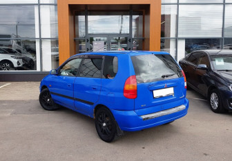 Подержанный автомобиль Mitsubishi Space Star Compactvan 1999 года (7 фото)