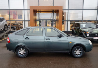 Подержанный автомобиль LADA (ВАЗ) Priora Hatchback 2010 года (4 фото)