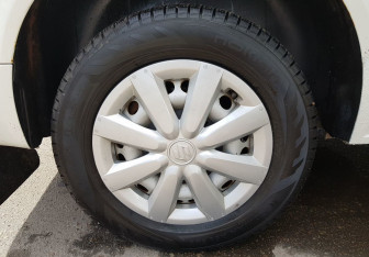 Подержанный автомобиль Volkswagen Transporter Minivan 2004 года (15 фото)