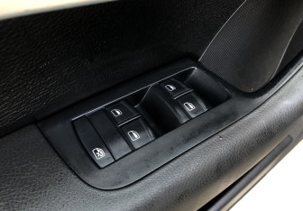 Подержанный автомобиль Audi A6 Wagon 2006 года (12 фото)