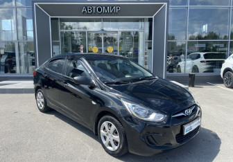 Подержанный автомобиль Hyundai Solaris Sedan 2013 года (3 фото)