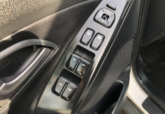 Подержанный автомобиль Hyundai ix35 2014 года (14 фото)