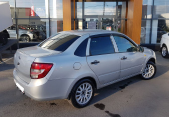 Подержанный автомобиль LADA (ВАЗ) Granta Sedan 2014 года (5 фото)