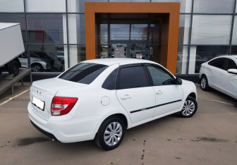 Подержанный автомобиль LADA (ВАЗ) Granta Sedan 2023 года (5 фото)