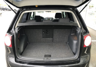 Подержанный автомобиль Volkswagen Golf Plus 2008 года (9 фото)