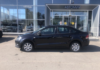 Подержанный автомобиль Volkswagen Polo Sedan 2012 года (4 фото)