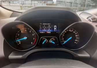Подержанный автомобиль Ford Kuga 2017 года (13 фото)