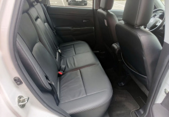 Подержанный автомобиль Mitsubishi ASX 2014 года (16 фото)