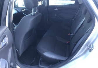 Подержанный автомобиль Ford Focus Hatchback 2012 года (11 фото)