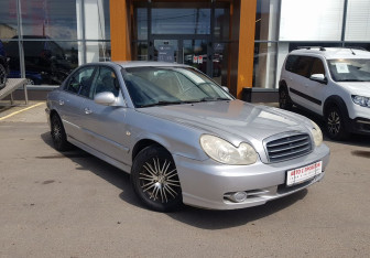 Подержанный автомобиль Hyundai Sonata 2006 года (3 фото)