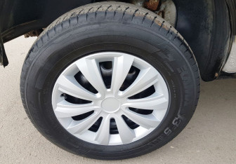 Подержанный автомобиль Chevrolet Niva 2007 года (12 фото)