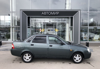 Подержанный автомобиль LADA (ВАЗ) Priora Sedan 2008 года (4 фото)
