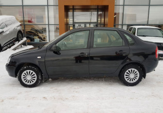 Подержанный автомобиль LADA (ВАЗ) Kalina Sedan 2010 года (8 фото)