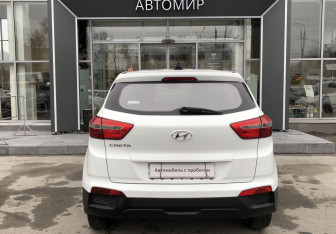 Подержанный автомобиль Hyundai Creta 2017 года (6 фото)