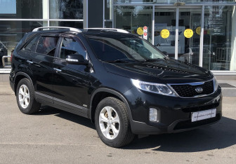 Подержанный автомобиль Kia Sorento 2013 года (3 фото)