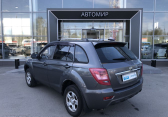 Подержанный автомобиль Lifan X60 2016 года (7 фото)