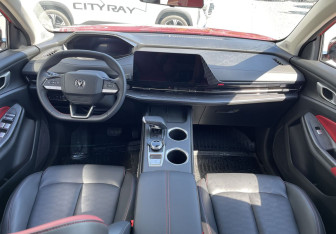 Подержанный автомобиль Changan UNI-S 2024 года (10 фото)