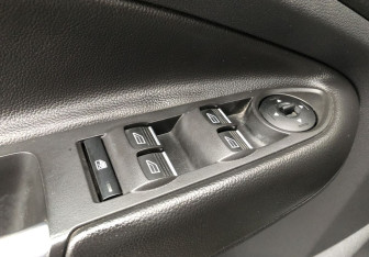 Подержанный автомобиль Ford Kuga 2016 года (14 фото)