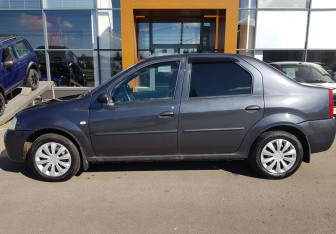 Подержанный автомобиль Renault Logan Sedan 2007 года (8 фото)
