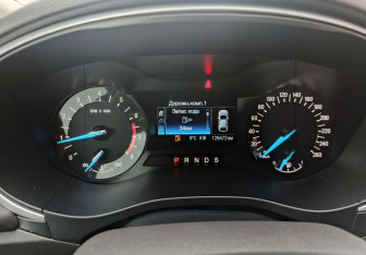 Подержанный автомобиль Ford Mondeo Sedan 2016 года (13 фото)