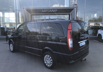 Подержанный автомобиль Mercedes-Benz Viano 2004 года (7 фото)