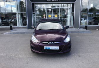 Подержанный автомобиль Hyundai Solaris Sedan 2013 года (2 фото)