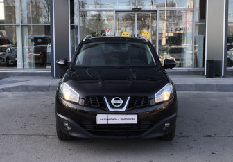 Подержанный автомобиль Nissan Qashqai 2011 года (2 фото)