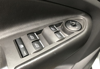 Подержанный автомобиль Ford Kuga 2015 года (14 фото)