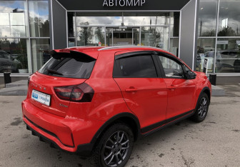 Подержанный автомобиль LIVAN X3Pro 2023 года (5 фото)