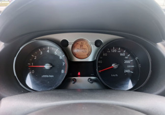 Подержанный автомобиль Nissan Qashqai 2007 года (13 фото)