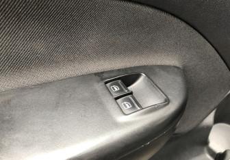 Подержанный автомобиль Skoda Octavia Liftback 2007 года (14 фото)