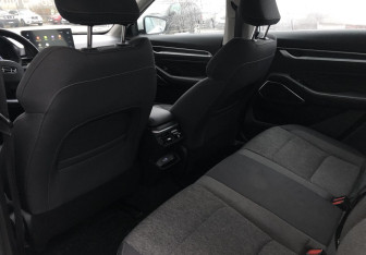 Подержанный автомобиль Geely Emgrand 2023 года (11 фото)