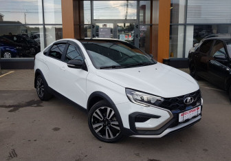 Подержанный автомобиль LADA (ВАЗ) Vesta Sedan 2023 года (3 фото)