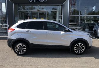 Подержанный автомобиль LADA (ВАЗ) XRAY 2019 года (4 фото)