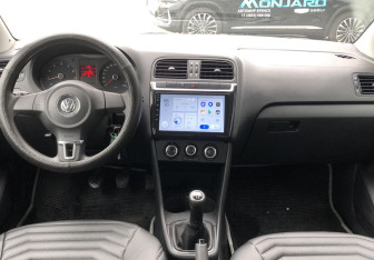Подержанный автомобиль Volkswagen Polo Sedan 2012 года (10 фото)