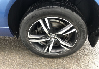 Подержанный автомобиль Volvo XC60 2018 года (15 фото)