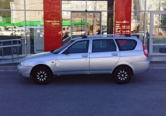 Подержанный автомобиль LADA (ВАЗ) Priora Wagon 2011 года (8 фото)