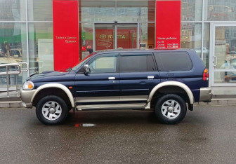 Подержанный автомобиль Mitsubishi Pajero Sport 2002 года (8 фото)