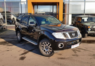 Подержанный автомобиль Nissan Pathfinder 2013 года (3 фото)