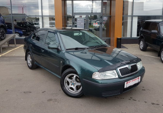 Подержанный автомобиль Skoda Octavia Liftback 2008 года (3 фото)