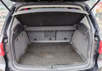 Подержанный автомобиль Volkswagen Tiguan 2010 года (12 фото)