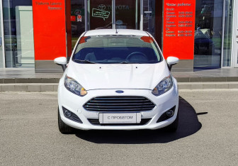 Подержанный автомобиль Ford Fiesta Sedan 2016 года (2 фото)