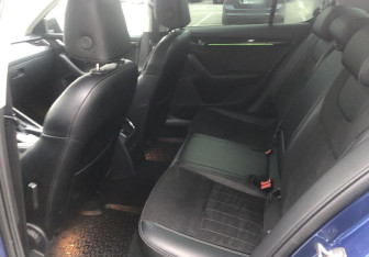 Подержанный автомобиль Skoda Octavia Liftback 2019 года (11 фото)