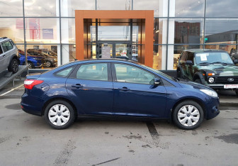 Подержанный автомобиль Ford Focus Sedan 2011 года (4 фото)