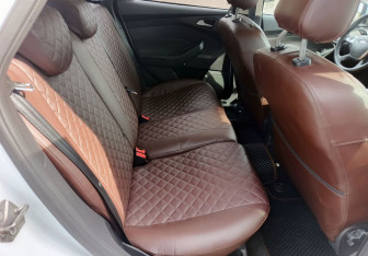 Подержанный автомобиль Ford Focus Hatchback 2012 года (15 фото)
