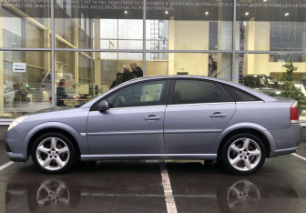 Подержанный автомобиль Opel Vectra Liftback 2007 года (8 фото)